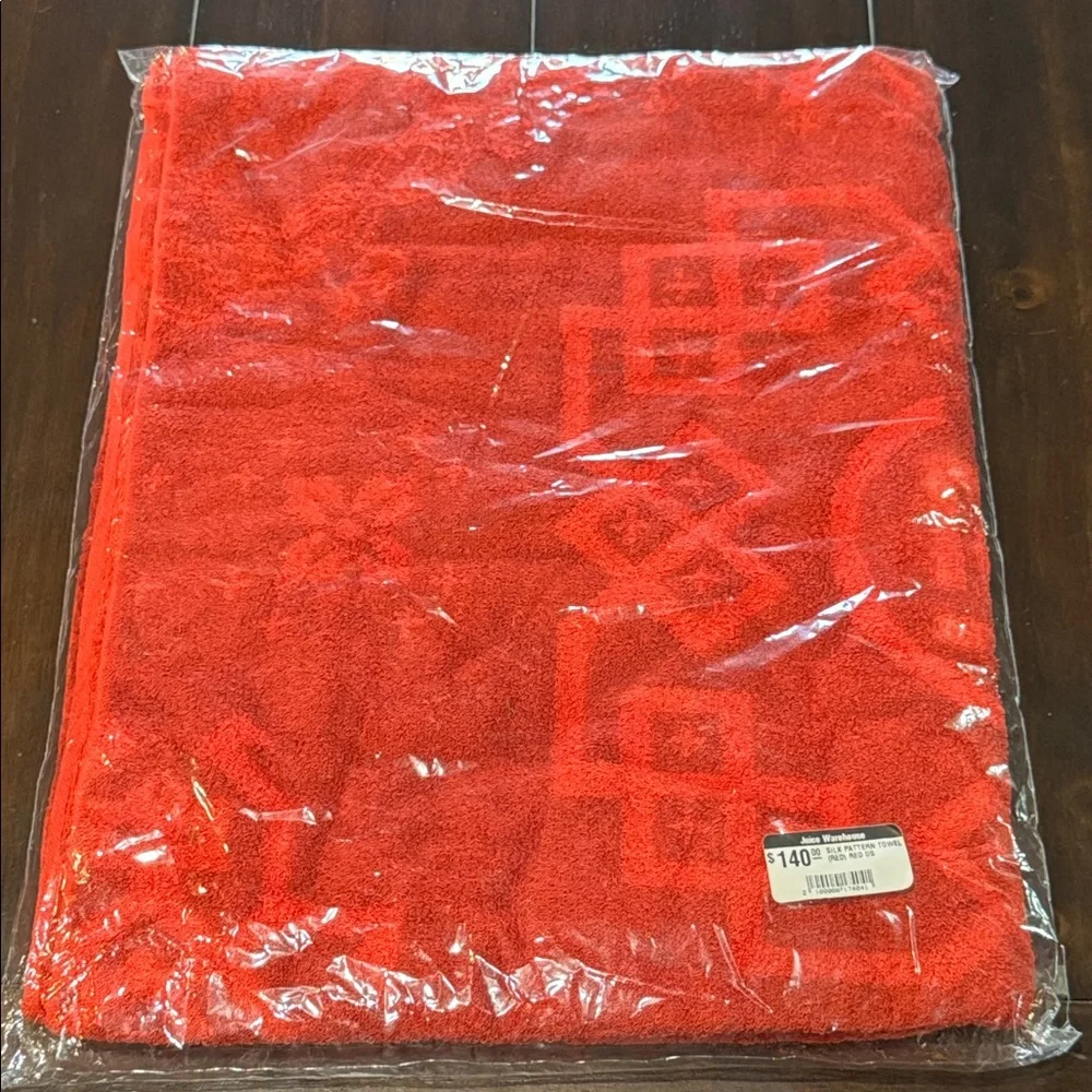NWT 2022 CLOT EDISON CHEN x HIPPOPOTAMUS RED SILK PREMIUM ORGANIC RED BATH TOWEL